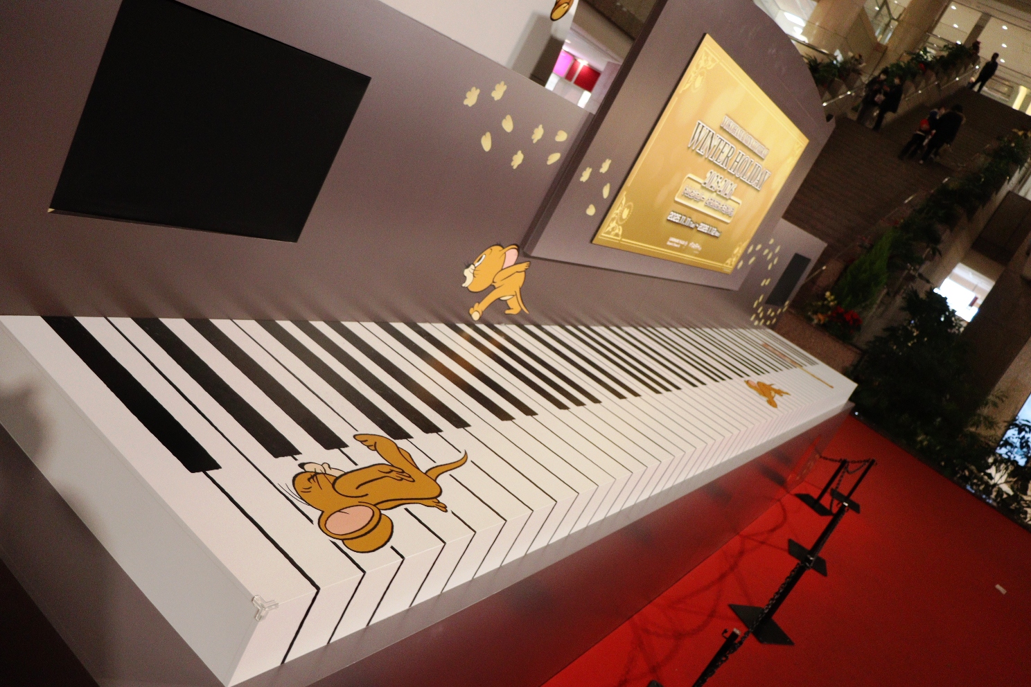 みなとみらい21 ランドマークプラザ Tom and Jerry MUSIC TREE